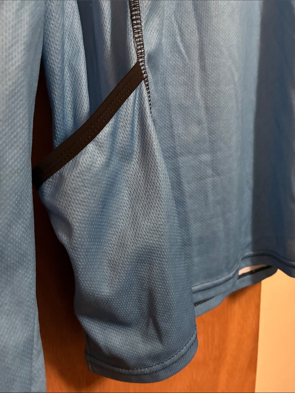 Simms Sky Blue Hooded Performance Fishing Shirt - Picture 4 of 6